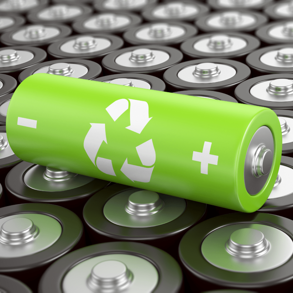 مقایسه ولتاژ، ظرفیت، نرخ دشارژ، عمر سیکل، قیمت، ابعاد، وزن و کاربرد انواع باتری لیتیومی